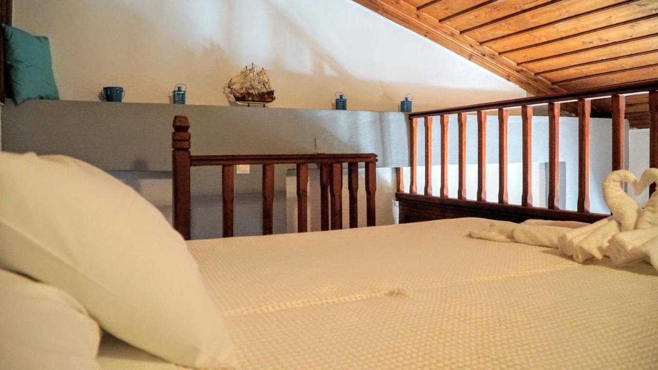 Cozy Apartments In Symi Center Eksteriør billede