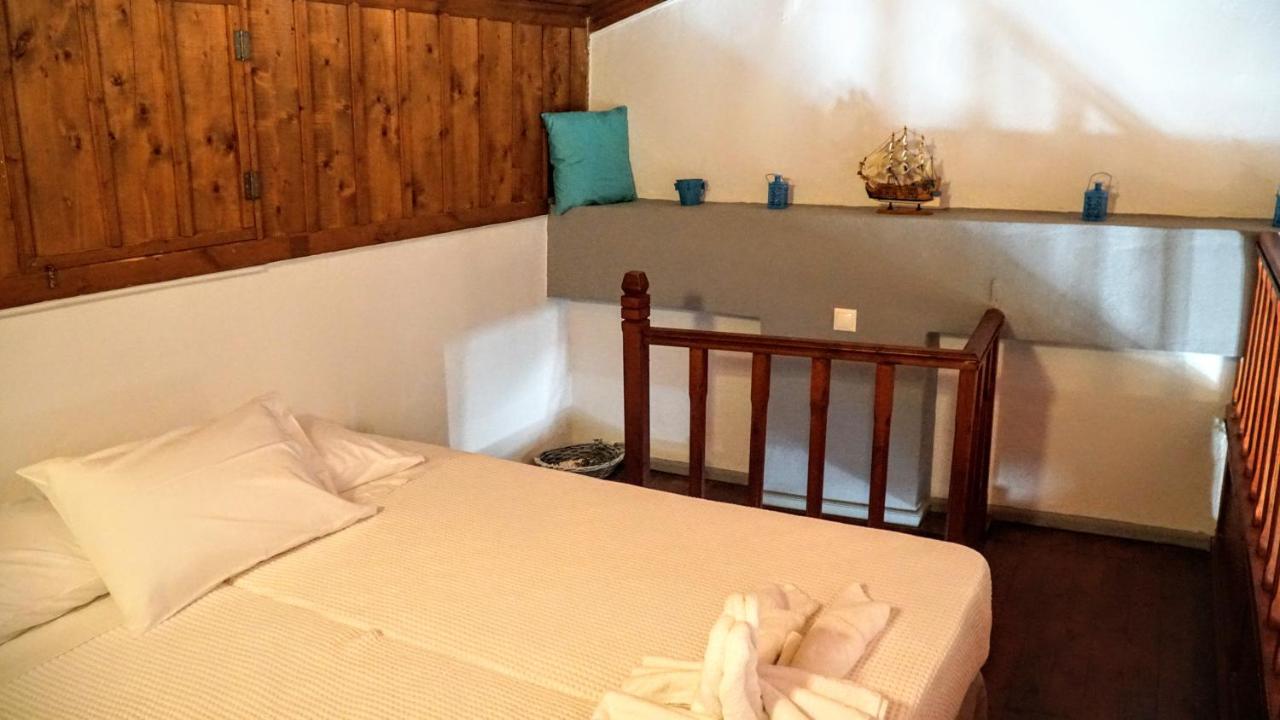 Cozy Apartments In Symi Center Eksteriør billede